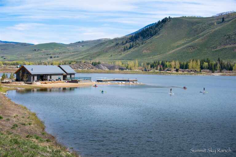 Overlook Lake House and Lake Everest